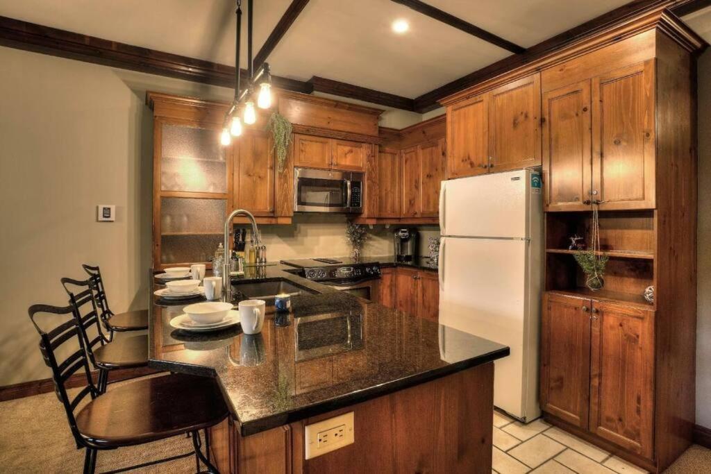 Les Manoirs Wpool & Hot Tub Near Village 110-7 Μοντ Τρεμπλάν Εξωτερικό φωτογραφία